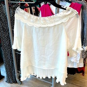 White top size m/L
